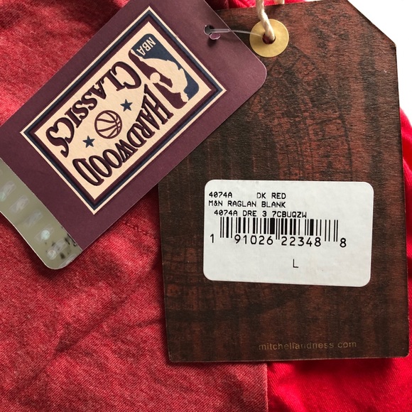 Chicago Bulls Men’s 3/4 Sleeve Shirt - Picture 6 of 6